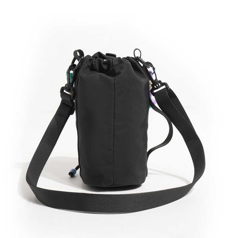 Hydration Pack Outdoor - 巾着式ウォーターボトルクロスボディスリングバッグ、調節可能なストラップ付きカジュアルデイパック、大人用、アウトドアハイキング、ウォーキング、日常使用